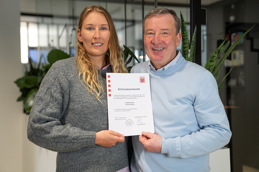 Weichenstellung für die Zukunft: CURSOR gründet Stiftung